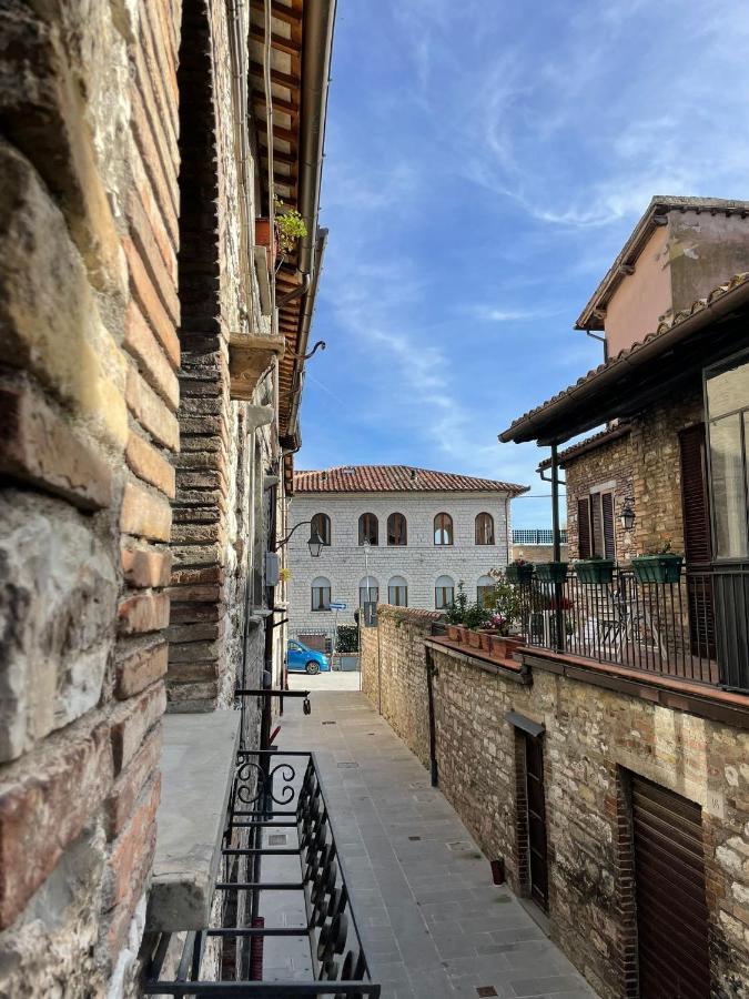 Appartement Casa La Rosa à Gubbio Extérieur photo