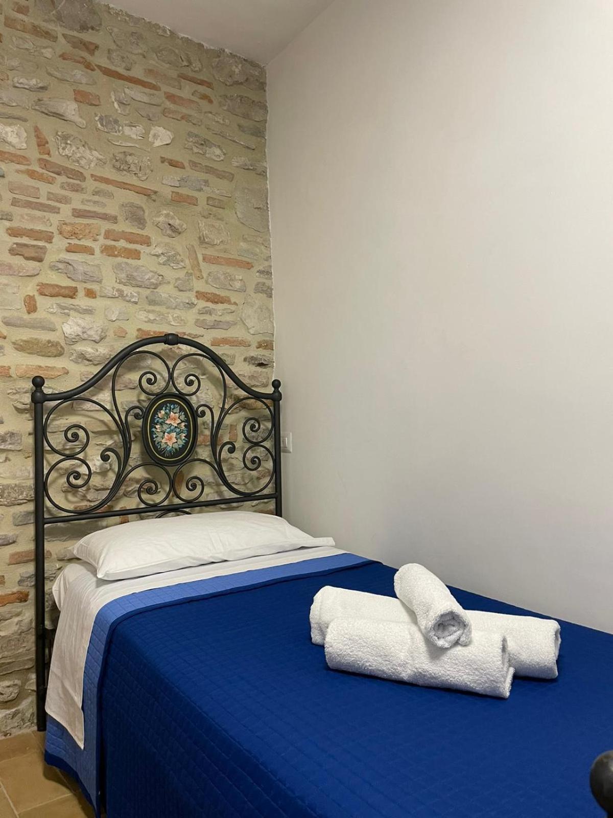 Appartement Casa La Rosa à Gubbio Extérieur photo